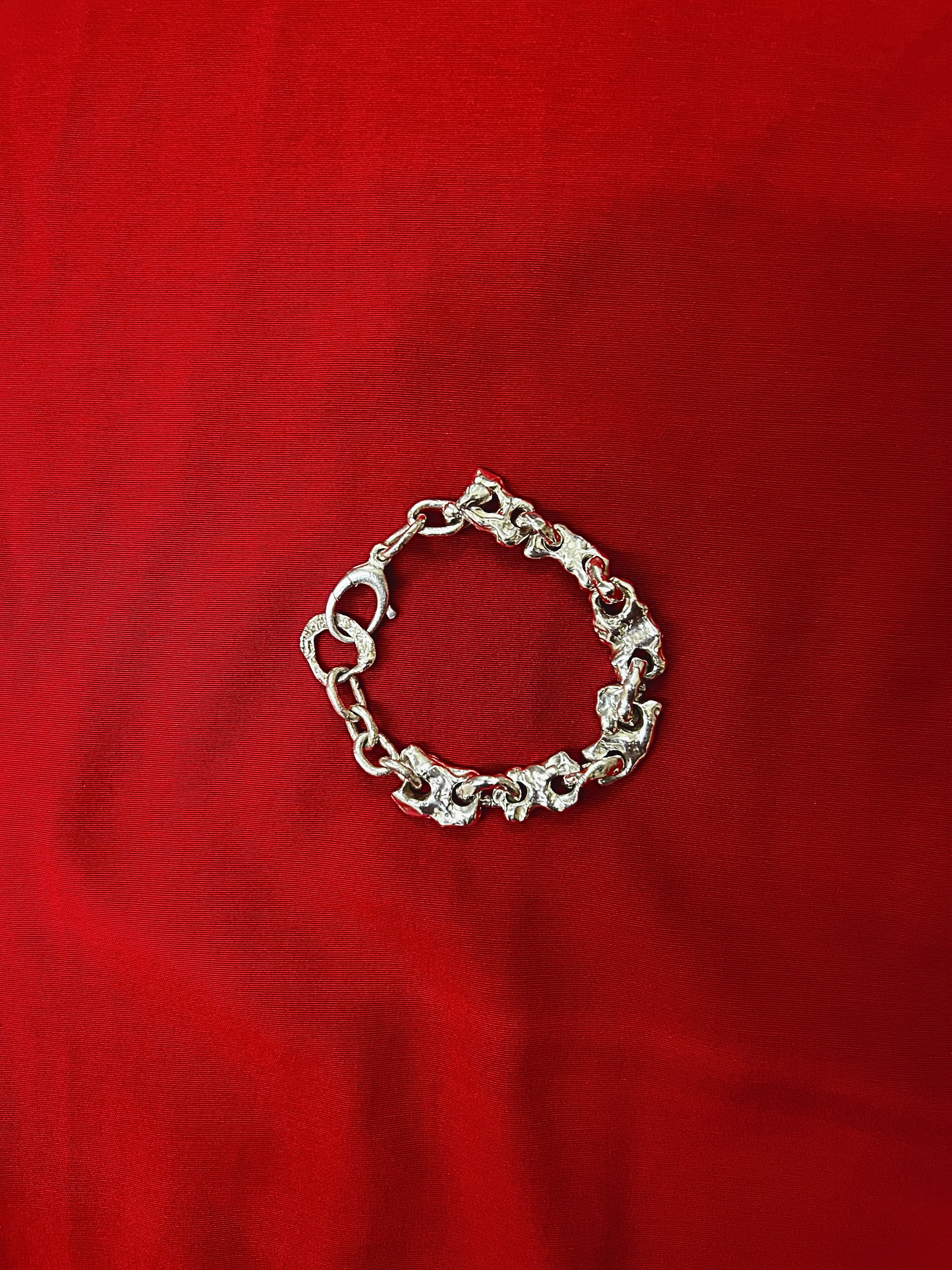 Broken Loop Secondary image